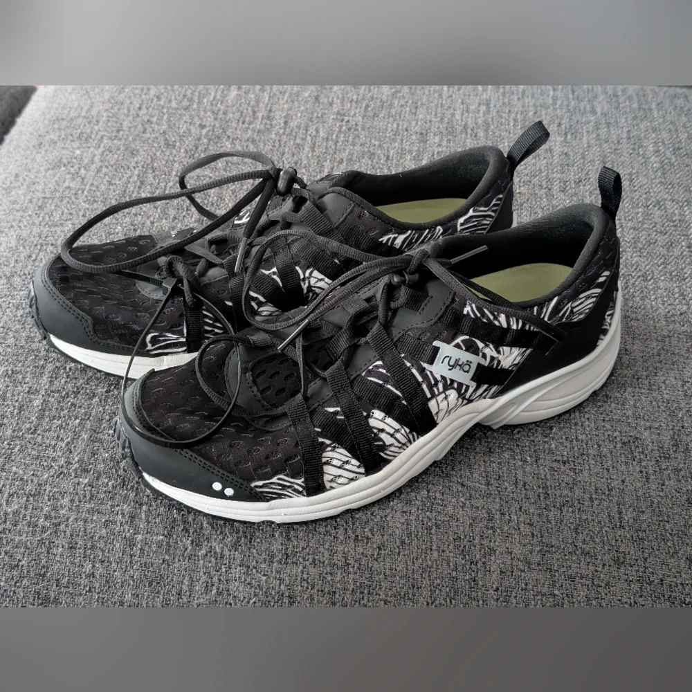 RykaHyrdo Sport Water Shoe